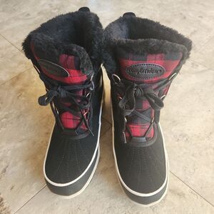 Comfortview Winter black & red Plaid Leather Boots Sz 7W Waterproof Fur lining